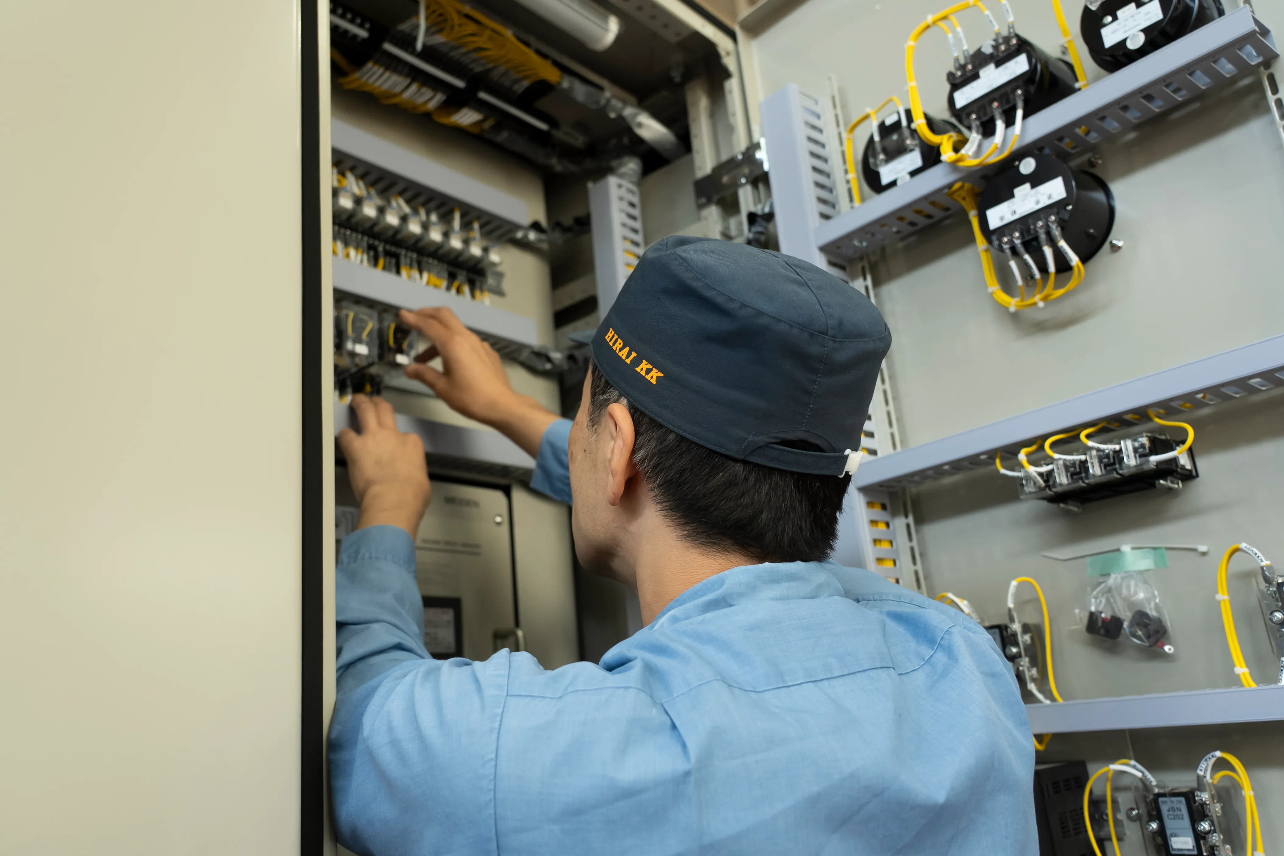 平井工業について