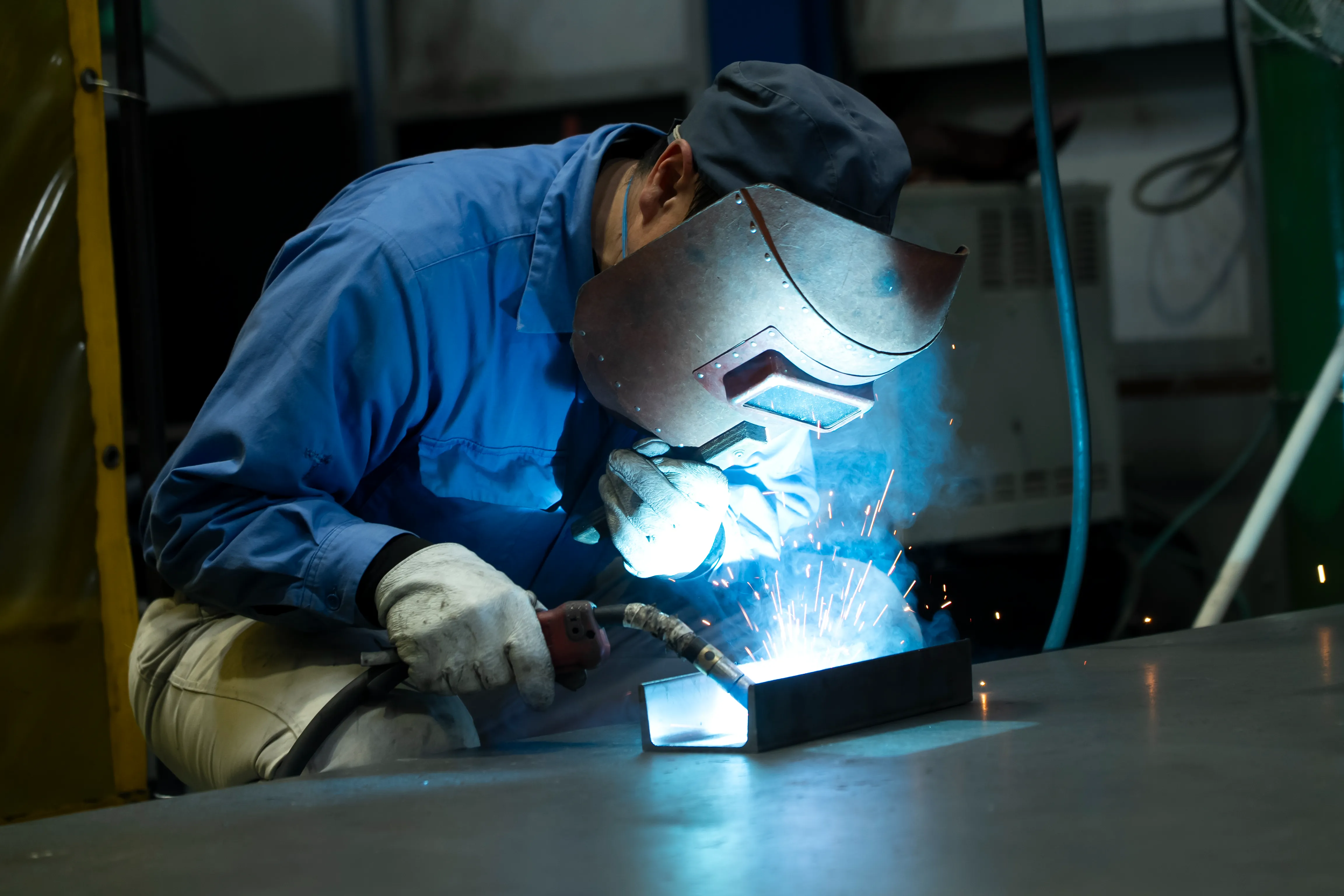 平井工業について